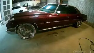 72 Cadillac Candy Red, 24-дюймовые Daytons и король горчицы и майонеза!!!! Посмотрите на это!!!!