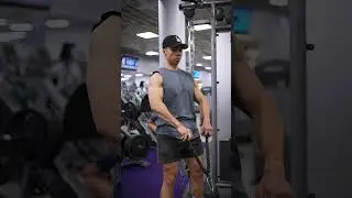 Накачайте 3D-плечи (ударьте по каждой голове!)