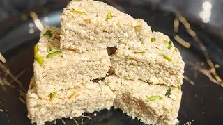जाती हुई सर्दी में तिल में मखाना डालकर बनाएं यह स्वादिष्ट हेल्दी मिठाई नही तो सालभर पछतायेंगे। Sweet
