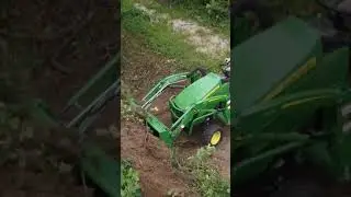 John Deere 1023E