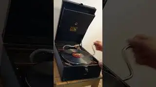 His Master's Voice,  Gramophone, HMV record player, 1920s portable music player