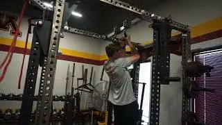 Chin Up Isometric in mid position