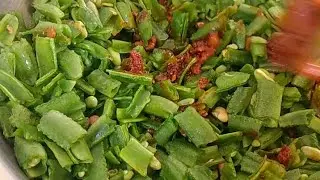बोट घेवड्याची सुखी भाजी/अशी भाजी बनवून तर पहा खातच राहाल #food #cooking #reels 