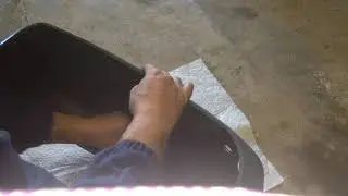 Smontaggio cofano sinistro vespa px a pezzi per restauro