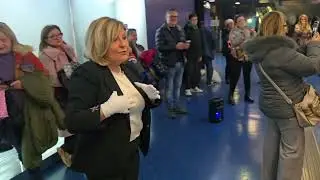 Esibizione Stazione Toledo Napoli