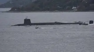 Vanguard class sub leaving the River Clyde.