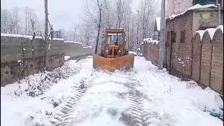 #watch #Snowfall in south Kashmir .Mechanical Engineering Department on JOB in south Kashmir