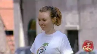 Jogger Falls in Kid Pool Prank