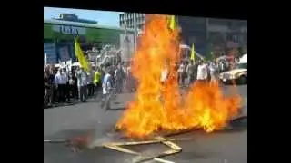 آتش زدن ابلیسک در روز قدس 1391(Obelisk burning 2012) .wmv