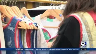Local artists shine at Springfield holiday pop-ups