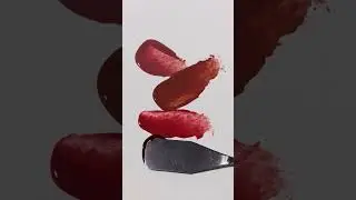 Ready, set, swatch! Admiring the beautiful shades of Lush Lip Tinted Oil.✨