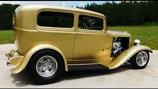 1932 Ford Tudor Sedan Hot Rod 