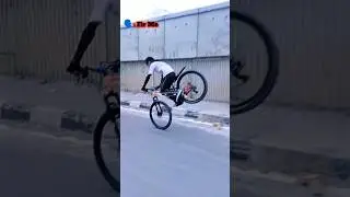 Crash #viral #stunt #crash #youtubeshorts #viral #wheelie #crash #stunts #crash