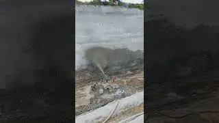 Shotcreting on the unstable slope for open excavation