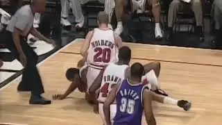 Ron Artest Body Slams Glenn Robinson, then is flipped over!