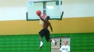 Shortest Professional Dunker in the World! | 5'5