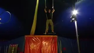Aerial Trapeze Act Practice Circus Ferrel 2017