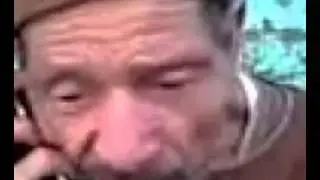 الحاج حشمت والعمل على ضفر النمله