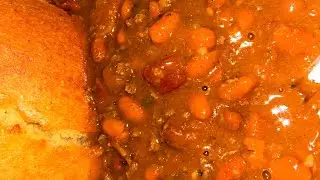 Got Chili? Delicious Hearty Chili on a Cold Day #chili #chilirecipe #beefchili #eatchili #cookchili