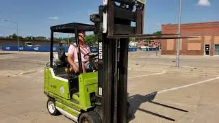Clark GCS25MC 4,000 Lb. Capacity Forklift