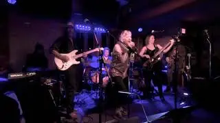 Laura Landsberg with Holly Hyatt Band. BB King's 
