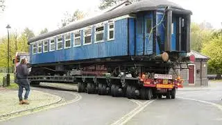 Finnish Railway carriage arrives at Tetbury Goods Shed