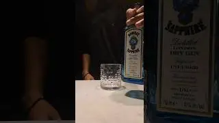 Bombay Sapphire Dry Gin - simple neat drink