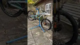 Upgrade time! Going from Rockshox to Fox in 1 sec 👌 #mtb #fox #subscribe #viralvideo #shorts