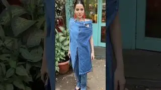 Urfi Javed Wear Jeans Pant As Top | Urfi Javed New Dress #shorts #viral #urfijaved #subscribe