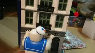 Ghostbusters Stay Puff Marshmallow man Ecto-1 Lego and Playmobil 9221