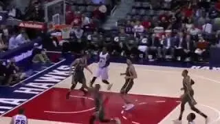Kyle Korver scored 11 points in 1 minute!!