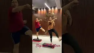 STEPPER WORKOUT WITH PARTNER ⛹🏻&zwj;♂️ #fitness #fullbodyworkout #steper #vivekratzdanceacademy