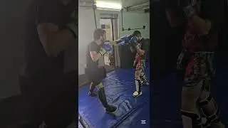Ex&aacute;men de Stricking de nivel 2 en Escuela Moderna de Autodefensa.