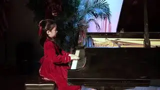 Chopin Etude Op. 25 No. 2 - Wendy Zhou (age 7)