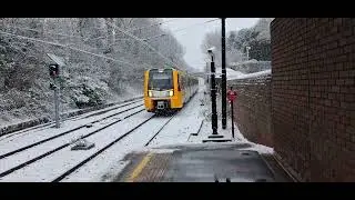 555039 - Tyne and Wear Metro - Arrivinh into south gosforth