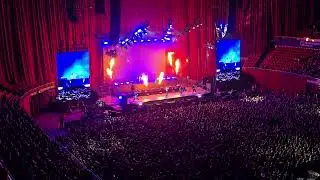 Falling in Reverse - Voices In My Head! LIVE in Sydney, Australia