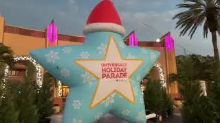 Universal&rsquo;s Holiday Parade featuring Macy&rsquo;s Balloons in Universal Studios - Penguin Balloon