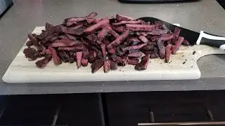 How To Make Deer Jerky, Electric Smoker...🦌