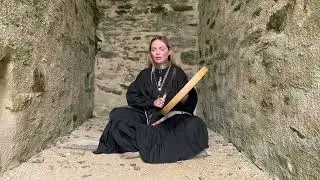 Olena UUTAi. Shamanic Flow 🦉🐺 in Bretagne