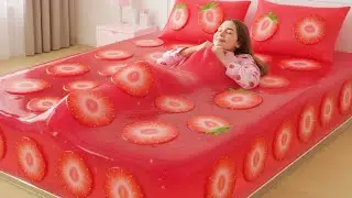 &ldquo;Which Crazy Jelly Bed Would You Choose? 🍓😍 | Unreal Edible Beds Challenge!&rdquo;