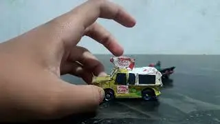 Review do pizza planet todd e do batmovel