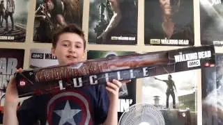 THE WALKING DEAD LUCILLE BAT REPLICA UNBOXING