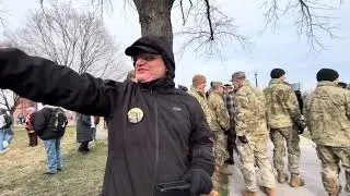 Соревнования по патриотическим играм армии и флота в парке Федерал-Хилл.