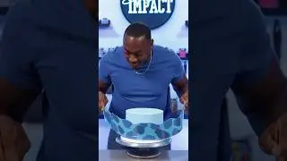 Using only the color blue to make this cake #shorts