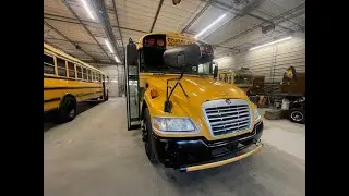 Школьный автобус Blue Bird Vision 72 Passenger School Bus 51416 2012 года выпуска продается на Bu...