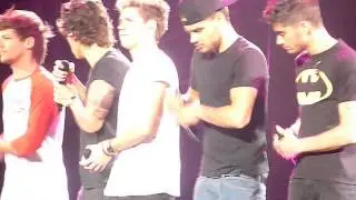 Live While We're Young - One Direction [Melbourne 16/10/13]