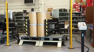 Side Mover &ndash; Stationaire palletwisselaar voor het verwerken van kartonnen vaten