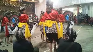 Jathilan putri