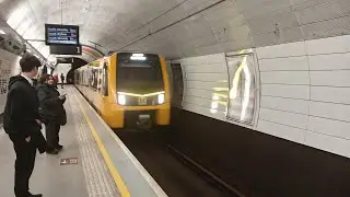 Tyne and wear metro Class 555 Between St James and South Shields 