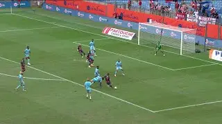 Un encha&icirc;nement de grande classe puis une frappe en lucarne : le bijou de Mousa Tamari !